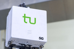 5G radio head with TU Dortmund logo